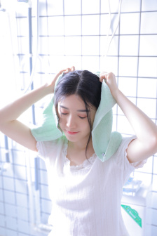 美女黑色真丝图
